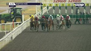Video preview image for Kempton Park 16:15 - Unibet Casino Deposit £10 Get £40 Bonus Handicap (6)