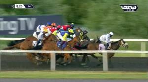 Video preview image for Kempton Park 20:25 - Unibet Casino Deposit £10 Get £40 Bonus  Handicap (6)