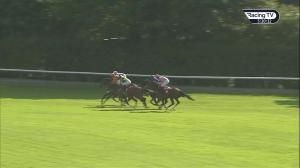 Video preview image for Haydock Park 17:20 - Watch Racing Replays At racingtv.com Handicap (5)