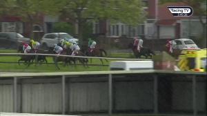 Video preview image for Redcar 15:25 - 100% Racing TV Profits Returned To Racing Handicap (5)