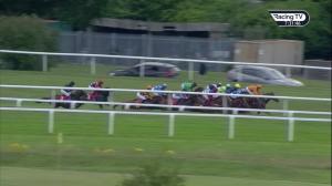 Video preview image for Sandown Park 19:30 - Claygate Handicap (5)