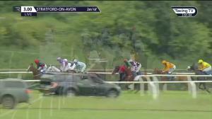 Video preview image for Stratford-on-Avon 15:00 - Racing TV Profits Returned To Racing Handicap Hurdle (3)