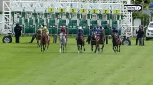 Video preview image for Redcar 16:20 - Visit racingtv.com Handicap (4)