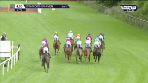 Video preview image for Stratford-on-Avon 16:50 - Watch On Racing TV Novices' Handicap Chase (5)
