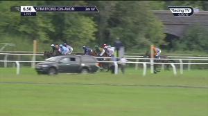 Video preview image for Stratford-on-Avon 18:50 - Racing TV Profits Returned To Racing Handicap Hurdle (5) (Div 2)