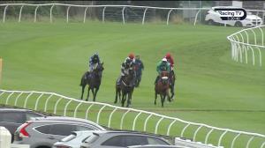 Video preview image for Stratford-on-Avon 17:20 - Watch Replays On racingtv.com Handicap Chase (4)