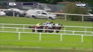 Video preview image for Sandown Park 16:50 - Betway Fillies' Handicap (4)