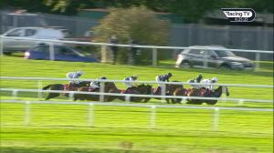 Video preview image for Sandown Park 18:25 - Burhill Handicap (3)