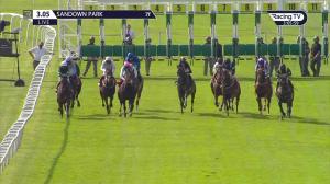 Video preview image for Sandown Park 15:05 - Watch On Racing TV Handicap (2)