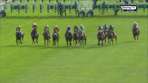 Video preview image for Redcar 14:20 - Visit racingtv.com Apprentice Handicap (4)