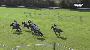 Video preview image for Warwick 14:20 - Use The racingtv.com Tracker Handicap Chase (3)