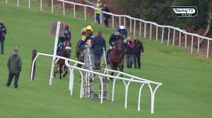 Video preview image for Exeter 16:30 - RacingTV Extra Novices' Limited Handicap Chase (3)