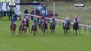 Video preview image for York 15:45 - Coral Watch Racing Online For Free ebfstallions.com Novice Stakes (3)