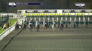 Video preview image for Kempton Park 19:30 - Unibet Extra Place Offers Every Day Fillies' Handicap (5)