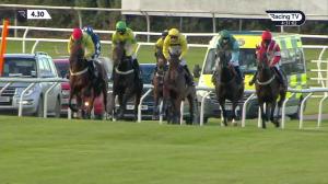 Video preview image for Wincanton 16:30 - Over 40 Free RacingTV Club Days Handicap Chase (3)