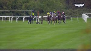 Video preview image for Kempton Park 16:43 - racingtv.com Novices' Hurdle (4)