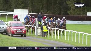 Video preview image for Exeter 16:30 - Bet At racinguk.com "Junior" Standard Open National Hunt Flat (5)