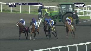 Video preview image for Kempton Park 16:35 - Unibet 3 Uniboosts A Day Floodlit Stakes (Listed) (1)