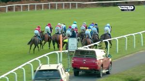 Video preview image for Exeter 15:55 - Plymouth Mares' Handicap Hurdle (4)