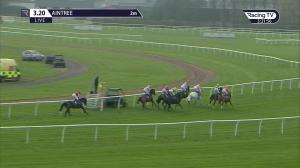 Video preview image for Aintree 15:20 - William Hill Lengthen #yourodds Handicap Chase (3)