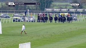 Video preview image for Wincanton 15:35 - Badger Beers Silver Trophy Handicap Chase (Listed) (1)
