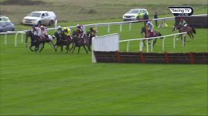 Video preview image for Kempton Park 14:15 - Every Race Live On Racing TV Handicap Chase (3)
