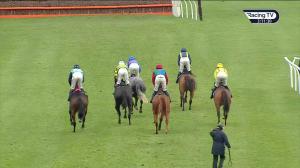 Video preview image for Exeter 15:10 - Racing TV HD On Sky 426 Beginners' Chase (3)