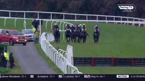Video preview image for Exeter 16:11 - Every Race Live On Racing TV Mares' Novices' Hurdle (4)