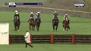 Video preview image for Taunton 14:05 - Invest Southwest Handicap Hurdle (3)