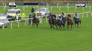 Video preview image for Taunton 14:40 - Arthur & Peggy White Memorial Handicap Chase (3)