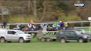 Video preview image for Leicester 13:30 - John O'Gaunt Mares' Novices' Handicap Chase (5)