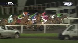 Video preview image for Kempton Park 16:55 - Unibet Extra Place Offers Every Day Novice Median Auction Stakes (6) (Div 1)