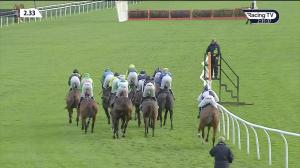 Video preview image for Huntingdon 14:33 - mansionbet.com Conditional Jockeys' Handicap Hurdle (5)