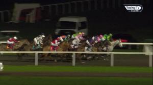 Video preview image for Kempton Park 18:35 - Unibet Casino Deposit £10 Get £40 Bonus Handicap (5) (Div 1)