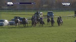 Video preview image for Taunton 14:11 - Invest Southwest Novices' Handicap Chase (4)