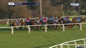 Video preview image for Taunton 14:41 - Stables Business Park Handicap Hurdle (3)