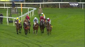 Video preview image for Sandown Park 15:00 - Betfair Exchange Back and Lay London National Handicap Chase (2)