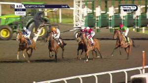 Video preview image for Kempton Park 20:05 - Wishing You All A Happy Christmas Handicap (5)
