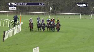 Video preview image for Huntingdon 12:35 - Fitzdares Supports East Anglia's Children's Hospices Conditional Jockeys' Handicap Hurdle (4)