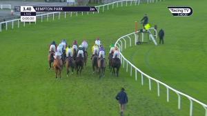 Video preview image for Kempton Park 15:40 - Watch Racing Free Online At Ladbrokes Handicap Hurdle (3)