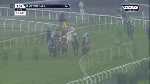 Video preview image for Kempton Park 15:57 - Play Ladbrokes 5-a-side On Football Handicap Hurdle (3)