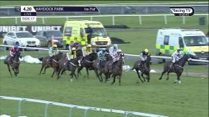 Video preview image for Haydock Park 16:20 - Unibet Casino Deposit £10 Get £40 Bonus Handicap Hurdle (Qualifier) (4)