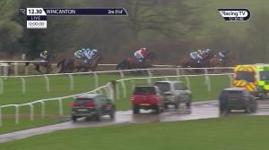 Video preview image for Wincanton 12:30 - EBF Mares' 'National Hunt' Novices' Hurdle (Qualifier) (4)