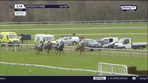 Video preview image for Haydock Park 15:14 - William Hill Extra Places Every Day Juvenile Hurdle (Qualifier) (2)