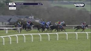 Video preview image for Taunton 13:00 - British EBF Mares' 'National Hunt' Novices' Hurdle (Qualifier) (4)