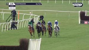 Video preview image for Huntingdon 14:05 - mansionbet.com Mares' Handicap Chase (4)