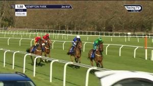 Video preview image for Kempton Park 13:50 - Close Brothers Pendil Novices' Chase (Grade 2) (1)