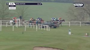 Video preview image for Wincanton 15:45 - Dick and Sue Woodhouse Memorial Hunters' Chase (6)