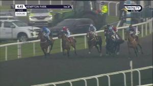 Video preview image for Kempton Park 16:45 - #groundsweek Handicap (2)