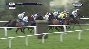 Video preview image for Taunton 13:55 - Stables Business Park Novices' Hurdle (4)
